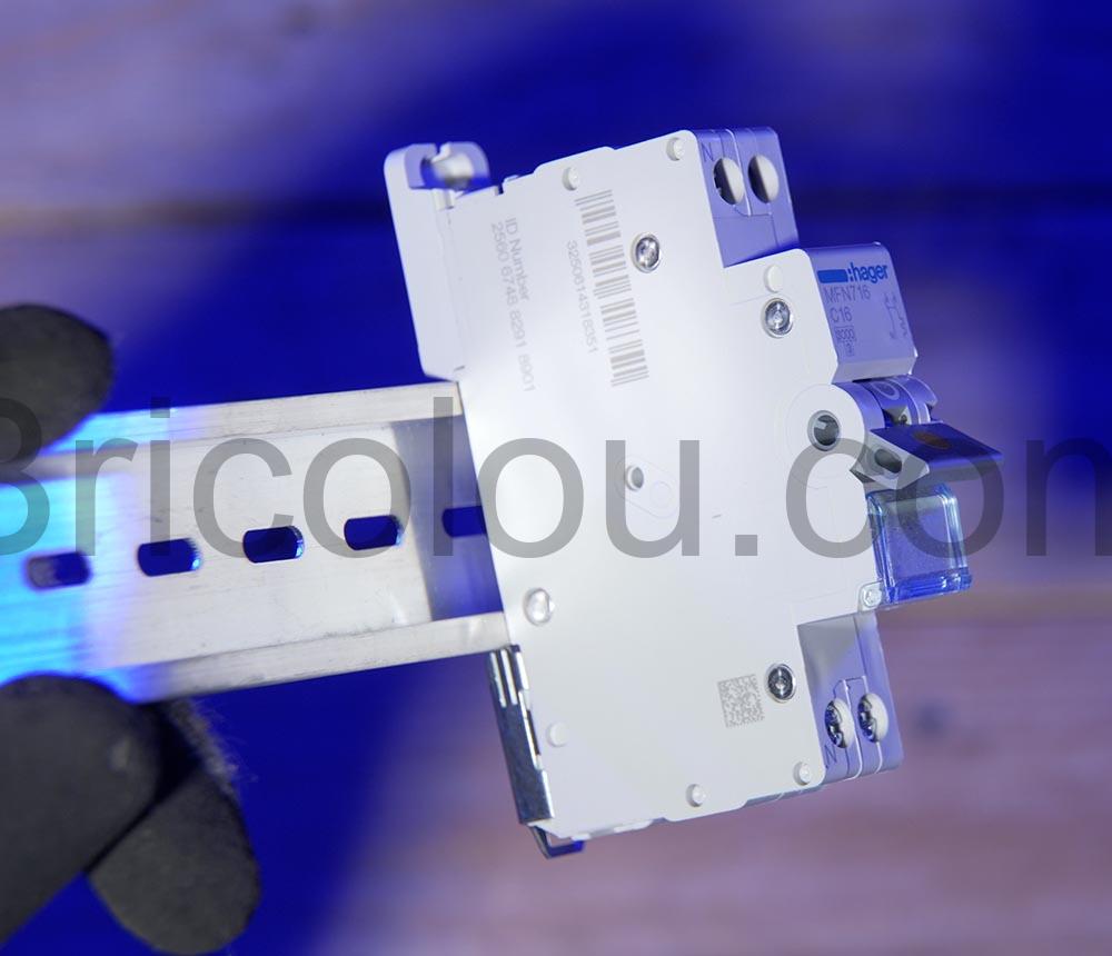 Hager Disjoncteur 16a 3ka courbe c MFN716 rail Hager Disjoncteur 16a 3ka courbe c MFN716 rail