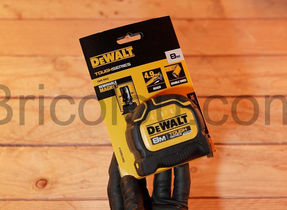 DEWALT metre chantier Tough Tape 8m DWHT36928 0 emballage DEWALT metre chantier Tough Tape 8m DWHT36928-0 emballage
