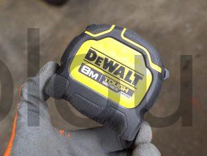 DEWALT metre chantier Tough Tape 8m DWHT36928-0 protection