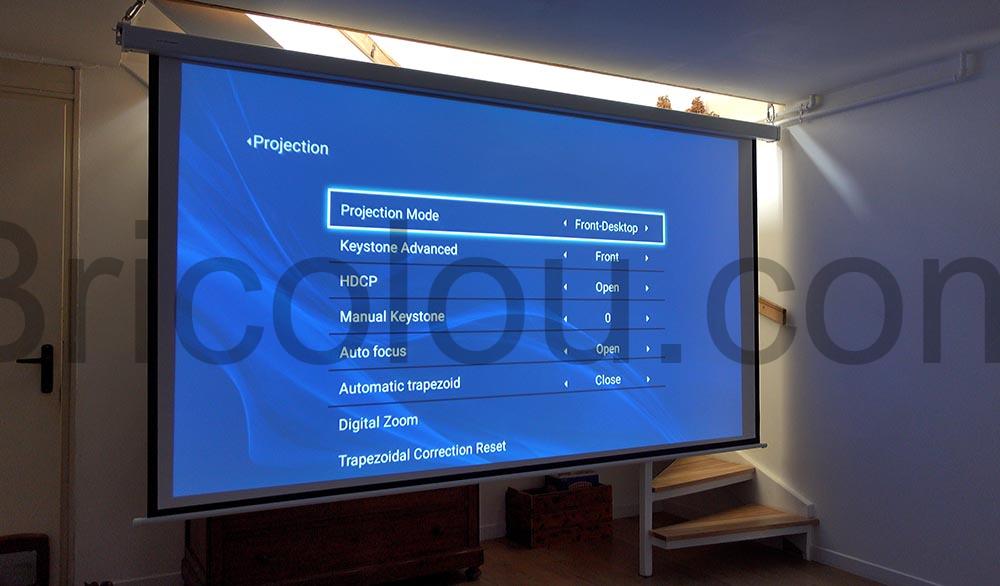 LuxScreen Ecran de Projection motorise 120 pouces double telecommandes silencieux image LuxScreen Écran de Projection motorisé 120 pouces double télecommandes silencieux image