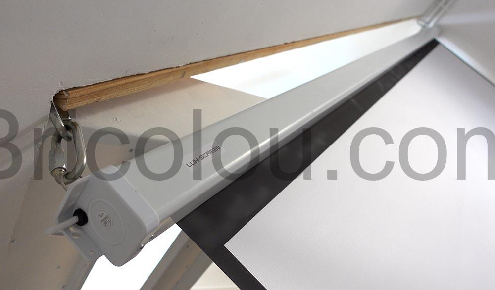 LuxScreen Ecran de Projection motorise 120 pouces double telecommandes silencieux logo LuxScreen Écran de Projection motorisé 120 pouces double télecommandes silencieux logo