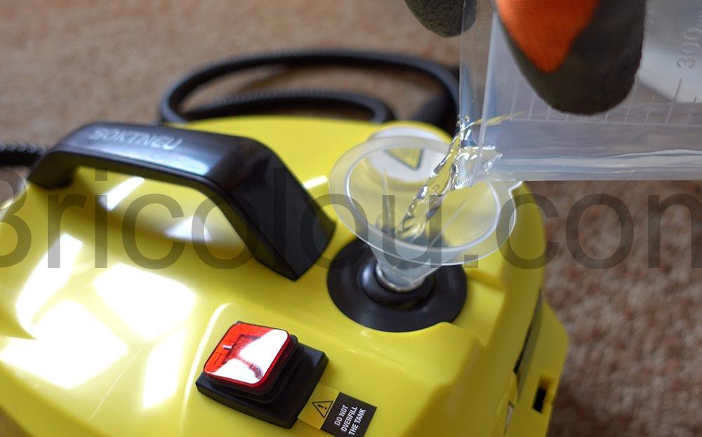 Nettoyeur pression vapeur 5 bars SOKTNEU 2500W remplissage Nettoyeur pression vapeur 5 bars SOKTNEU 2500W remplissage