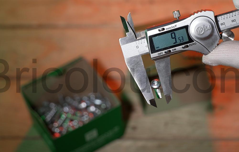 SPAX Vis universelle 50 x 30 mm T STAR plus WIROX A9J T20 SPAX Vis universelle 5,0 x 30 mm T-STAR plus WIROX A9J T20