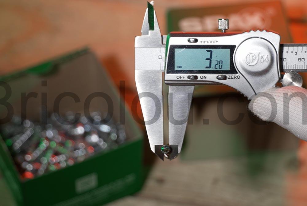 SPAX Vis universelle 50 x 30 mm T STAR plus WIROX A9J diametre SPAX Vis universelle 5,0 x 30 mm T-STAR plus WIROX A9J diametre