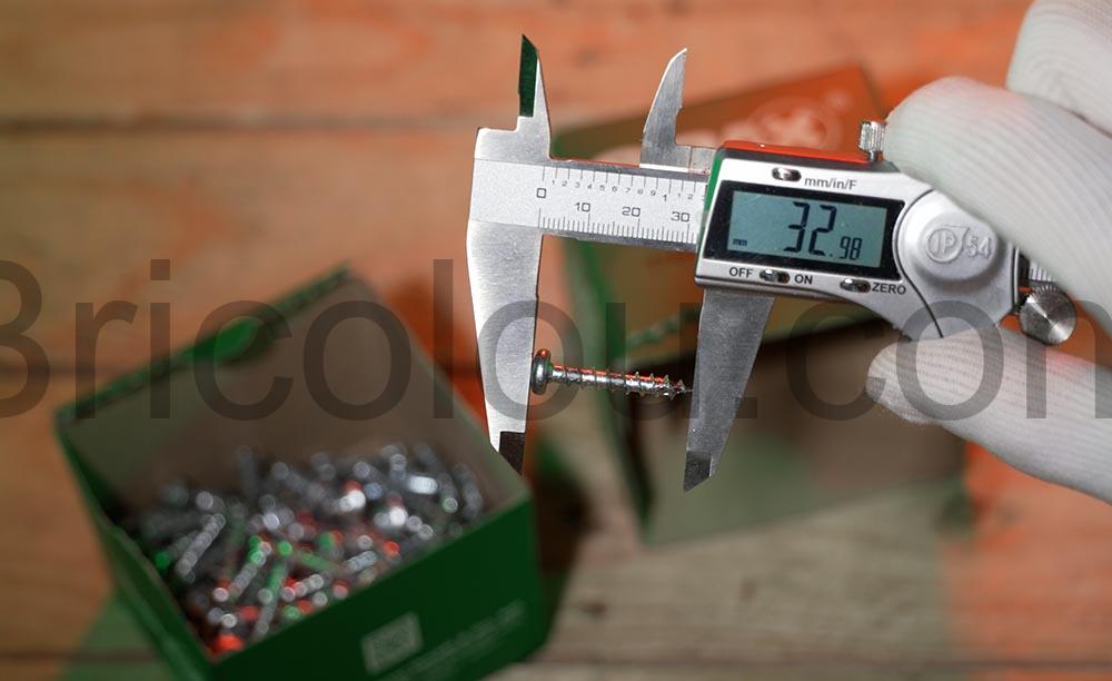 SPAX Vis universelle 50 x 30 mm T STAR plus WIROX A9J hors tout SPAX Vis universelle 5,0 x 30 mm T-STAR plus WIROX A9J hors tout