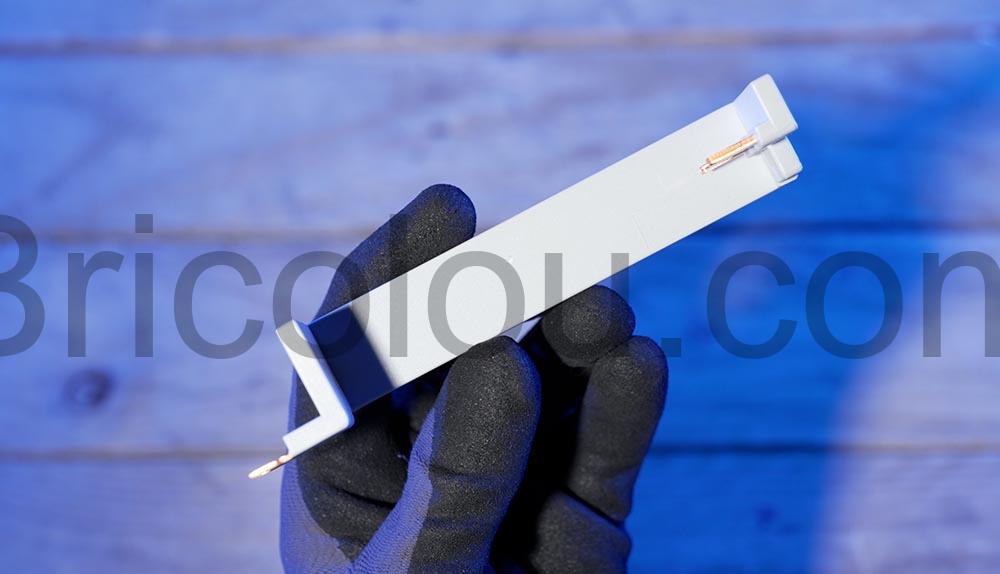 Eaton RVF BB V 161PN Barrette de pontage disjoncteur tableau electrique verticale 80 A symetrie Eaton RVF- BB-V-161P+N Barrette de pontage disjoncteur tableau électrique verticale 80 A symetrie