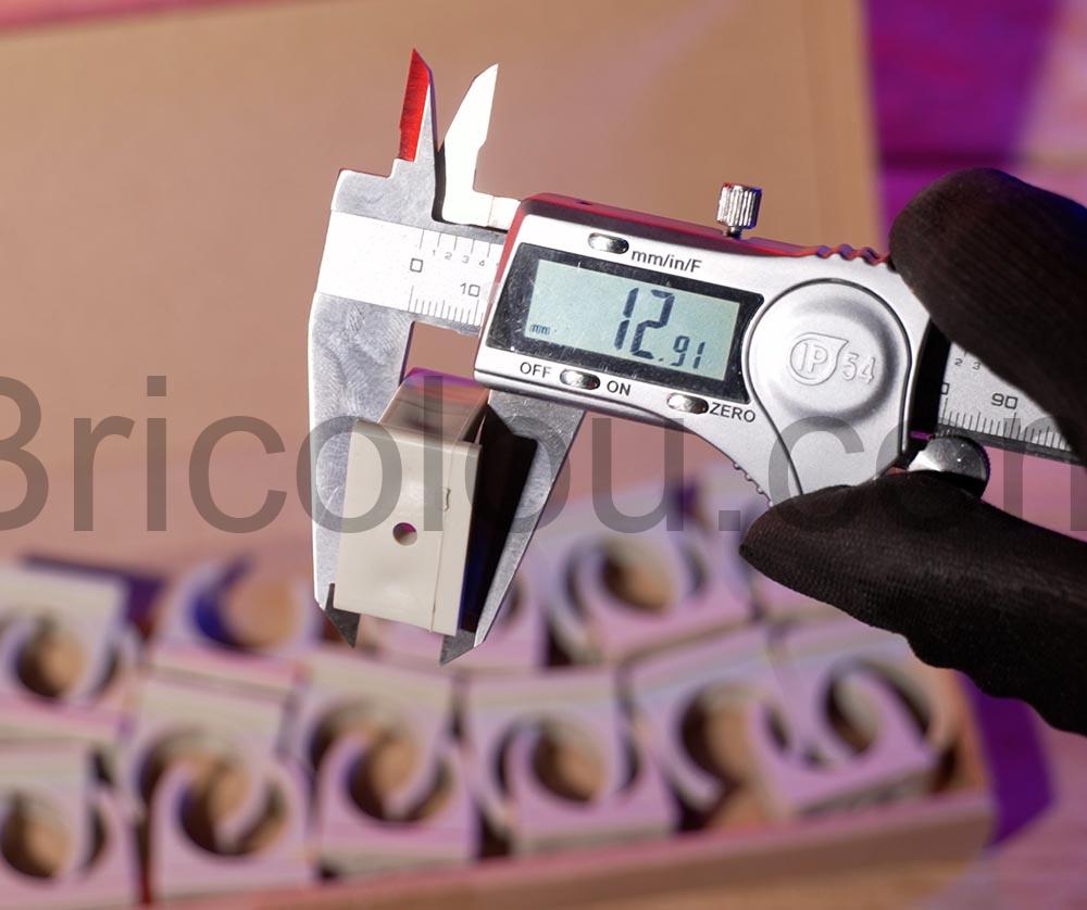 AERZETIX C66828 colliersclips fixation O25 mm tube pvc gaine electrique epaisseur AERZETIX C66828 colliersclips fixation Ø25 mm tube pvc gaine électrique épaisseur