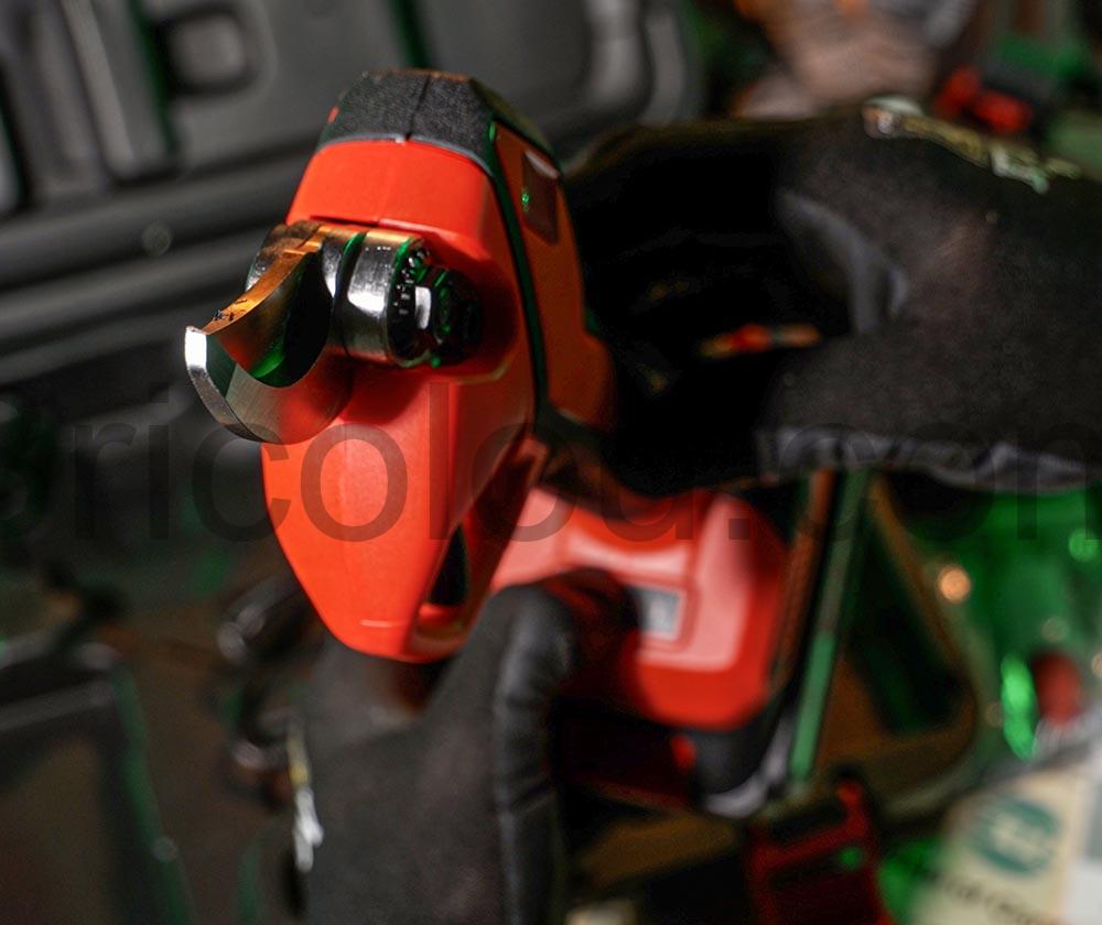 OUTIGO Secateur Electrique Sans fil YL 42 lame OUTIGO Sécateur Électrique Sans fil YL-42 lame