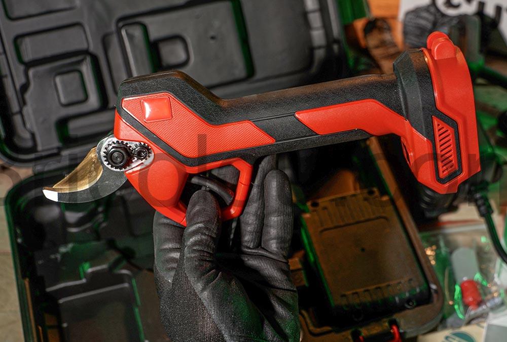 OUTIGO Secateur Electrique Sans fil YL 42 simple OUTIGO Sécateur Électrique Sans fil YL-42 simple