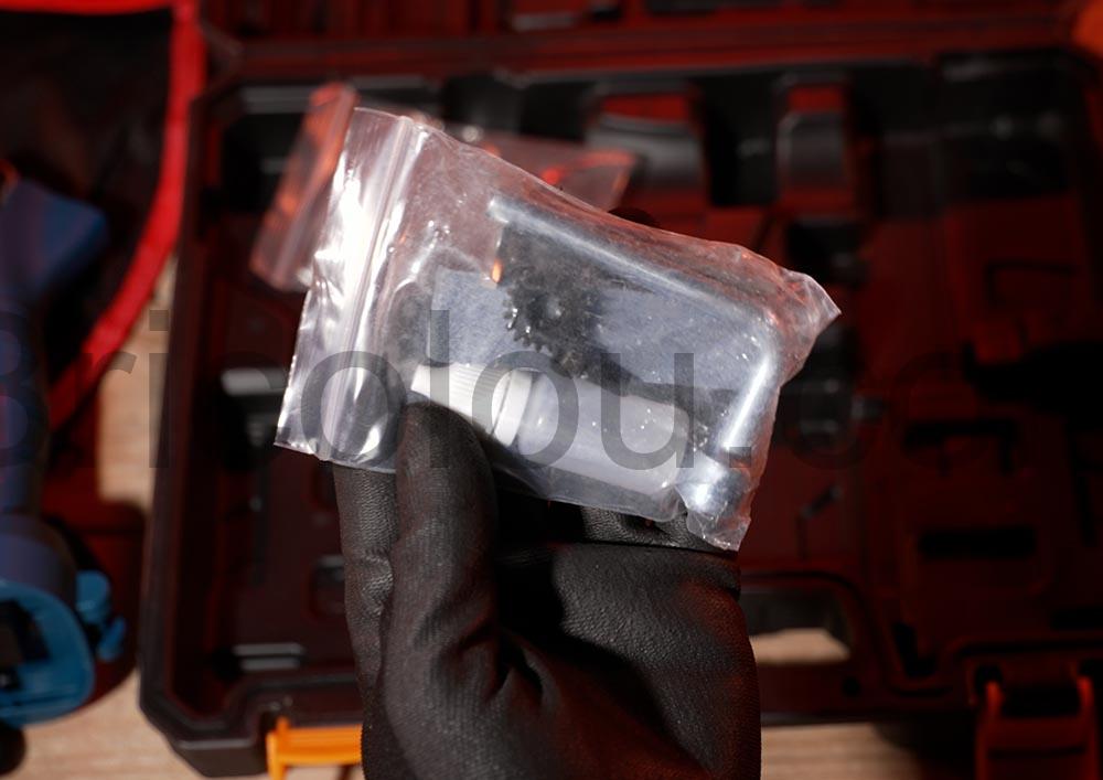 VKE Secateur electrique Sans Fil 4 Niveaux de coupe batterie compatible Makita huile VKE Secateur électrique Sans Fil 4 Niveaux de coupe batterie compatible Makita huile