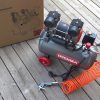 Compresseur air Hychika 880W-24L test