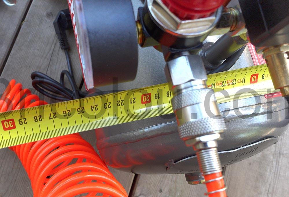 Compresseur air Hychika 880W 24L test largeur Compresseur air Hychika 880W-24L test largeur