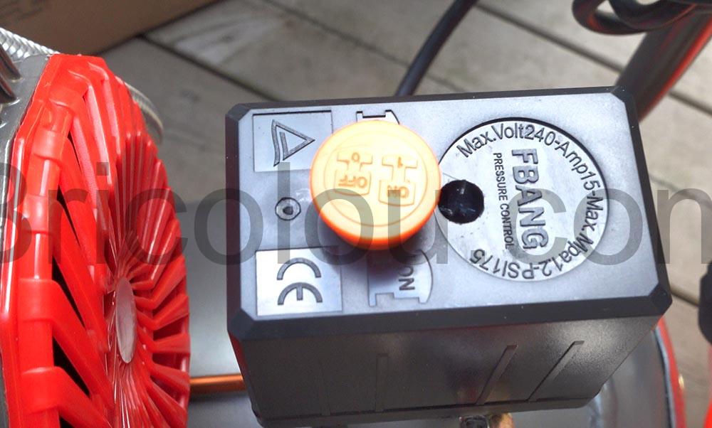 Compresseur air Hychika 880W 24L test pressostat Compresseur air Hychika 880W-24L test pressostat