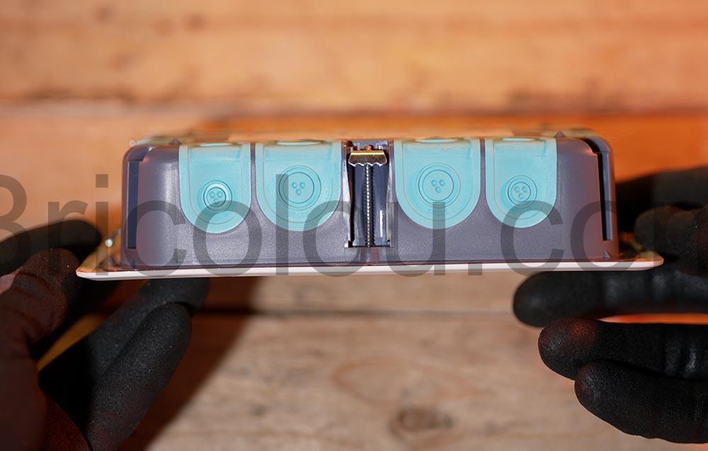 DEBFLEX Boite de derivation etanche Encastree Stop Air 170 x 110 x 40 bord DEBFLEX Boite de derivation etanche Encastree Stop Air 170 x 110 x 40 bord