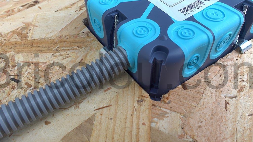 DEBFLEX Boite de derivation etanche Encastree Stop Air 170 x 110 x 40 sortie DEBFLEX Boite de derivation etanche Encastree Stop Air 170 x 110 x 40 sortie