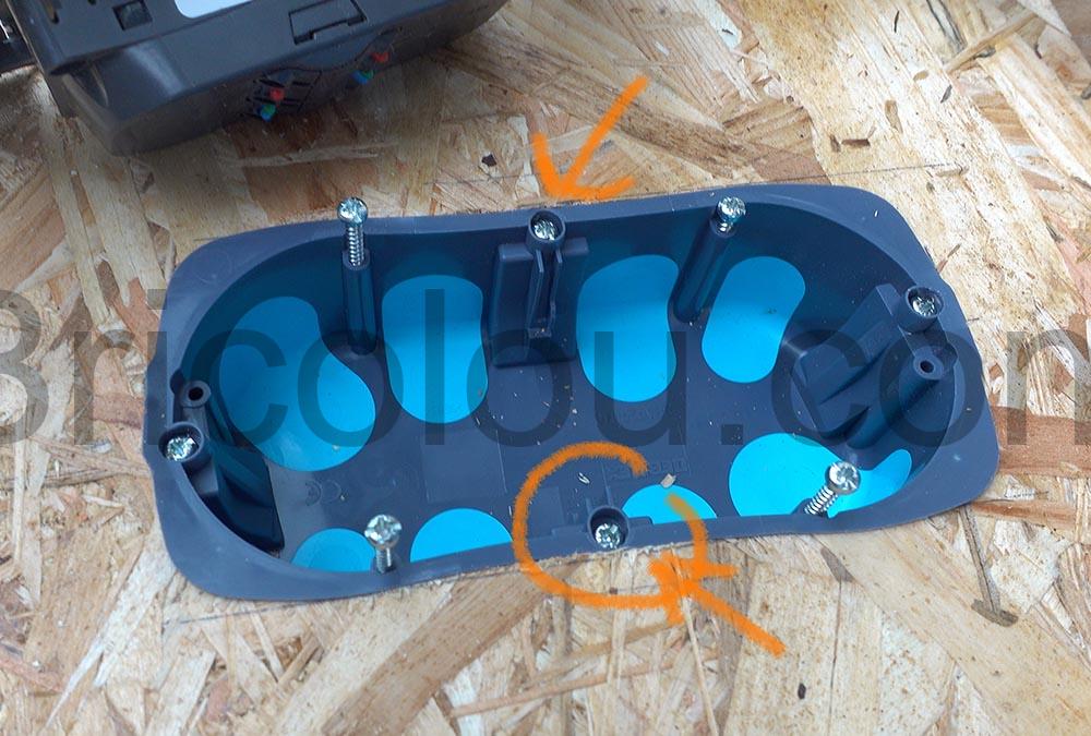 Debflex Boite derivation electrique 2 Postes Multimateriaux Stop Air Diametre 67mm x 40mm Entraxe 71mm senfonce Debflex Boite dérivation électrique 2 Postes Multimatériaux Stop Air Diamètre 67mm x 40mm Entraxe 71mm s'enfonce
