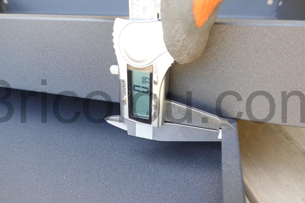 GYMAX Chariot dAtelier 3 Niveaux en Metal Charge 120Kg epaisseur GYMAX Chariot d'Atelier 3 Niveaux en Métal Charge 120Kg épaisseur