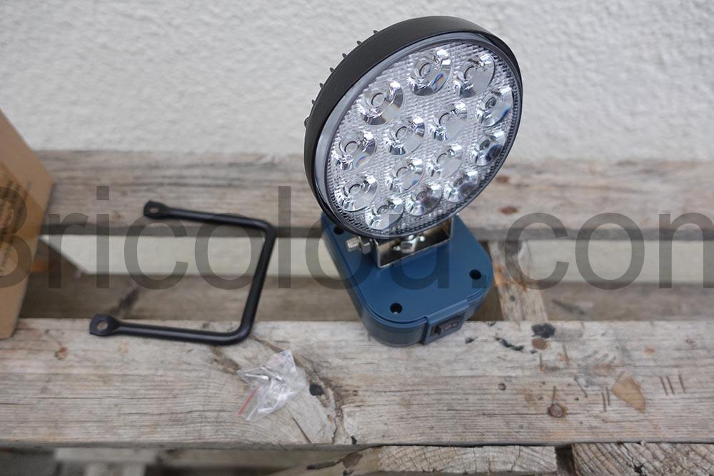 Lampe de travail phare LED sans fil pour Bosch 18V 42W sortie USB SKYWORLD montage Lampe de travail phare LED sans fil pour Bosch 18V 42W sortie USB SKYWORLD montage