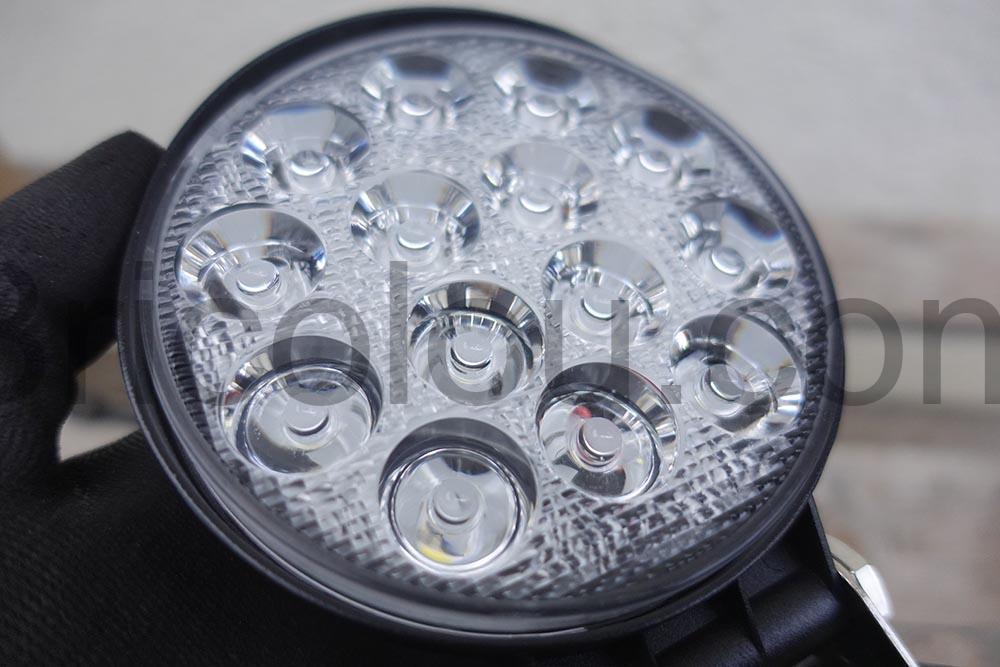 Lampe de travail phare sans fil pour Bosch 18V 42W sortie USB SKYWORLD LED Lampe de travail phare sans fil pour Bosch 18V 42W sortie USB SKYWORLD LED