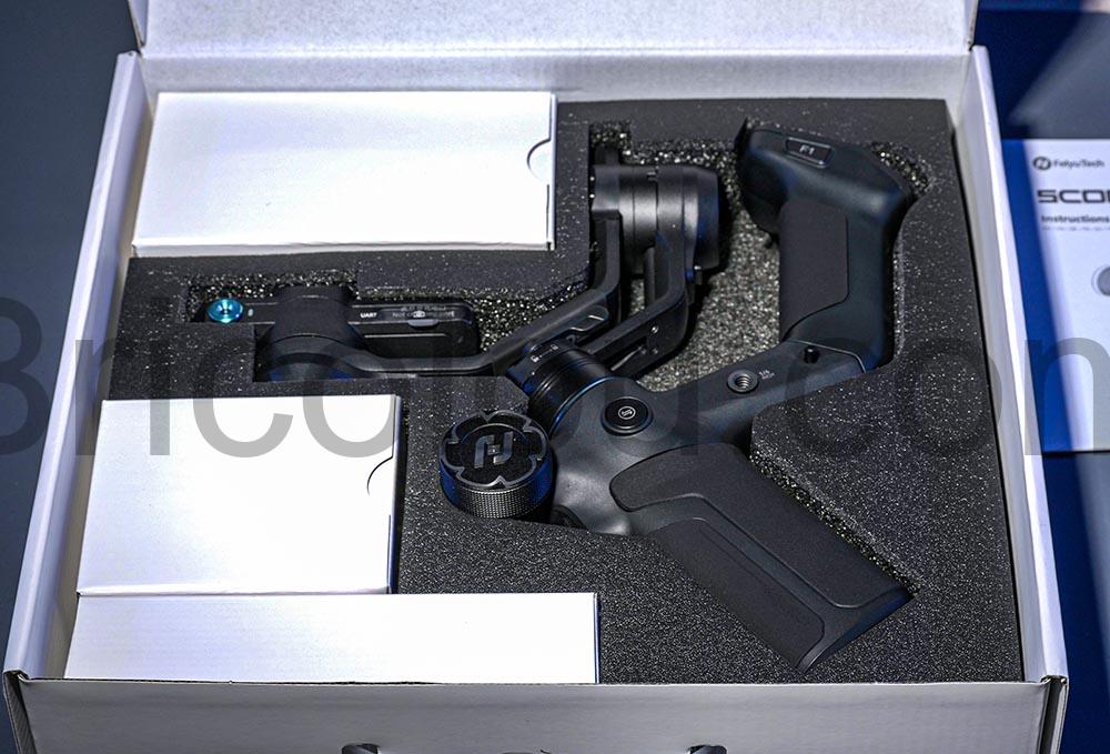 SCORP Mini 3 Pro Stabilisateur Gimbal camera et smartphone FeiyuTech.contenu SCORP Mini-3-Pro Stabilisateur Gimbal caméra et smartphone FeiyuTech.contenu