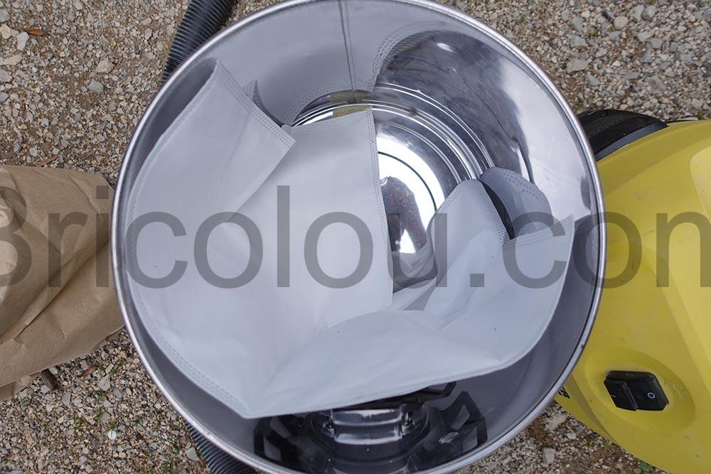 Sacs daspirateur blanc plastique KFI 357 pour Karcher WD3 WD2 equivalent 2.863 314.0 Liaila installe Sacs d'aspirateur blanc plastique KFI 357 pour Kärcher WD3 WD2 équivalent 2.863-314.0 Liaila installé