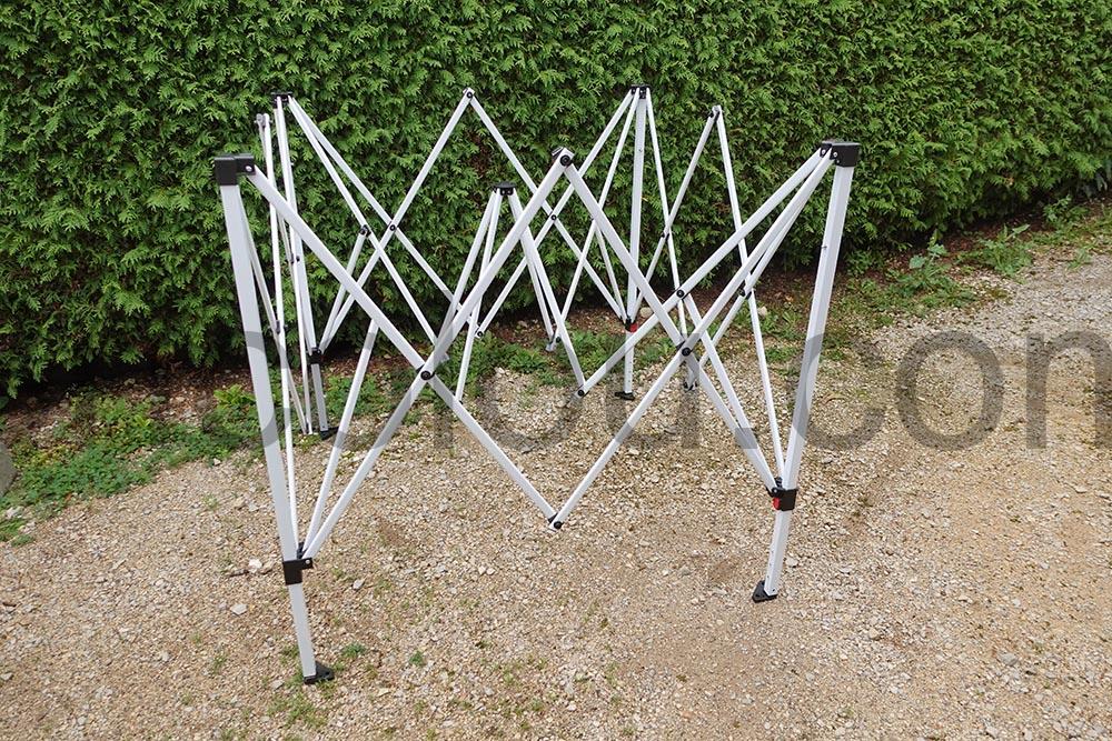 Tonnelle Pliante tente 2x2 Gris TRIUMPHKEY demi replie Tonnelle Pliante tente 2x2 Gris TRIUMPHKEY demi replié