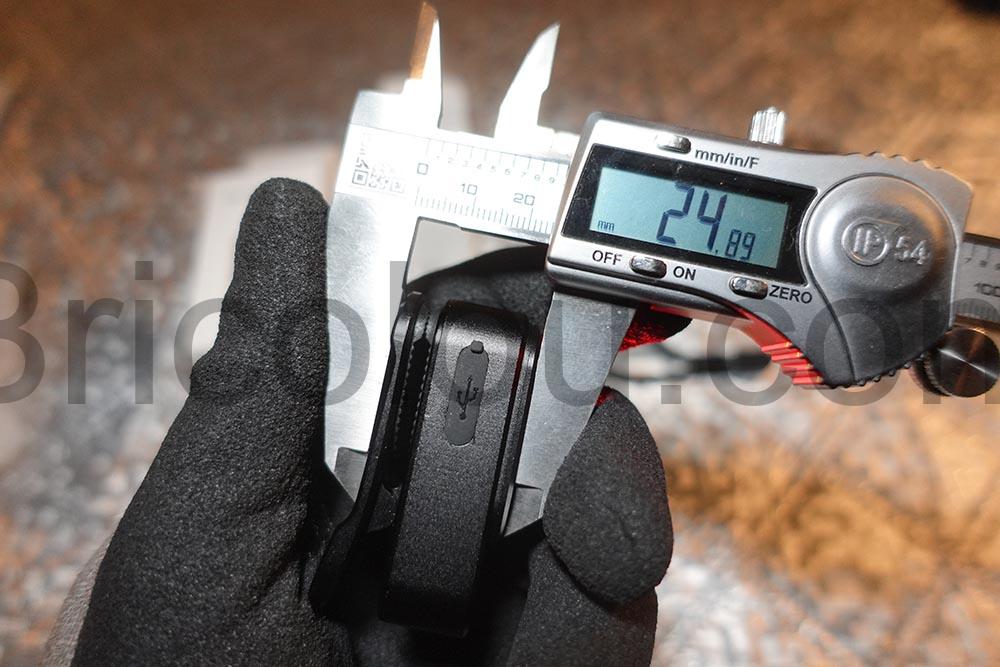 Micro Lampe de poche rechargeable a clip 500 lumens GOSCIEN epaisseur Micro Lampe de poche rechargeable à clip 500 lumens GOSCIEN épaisseur