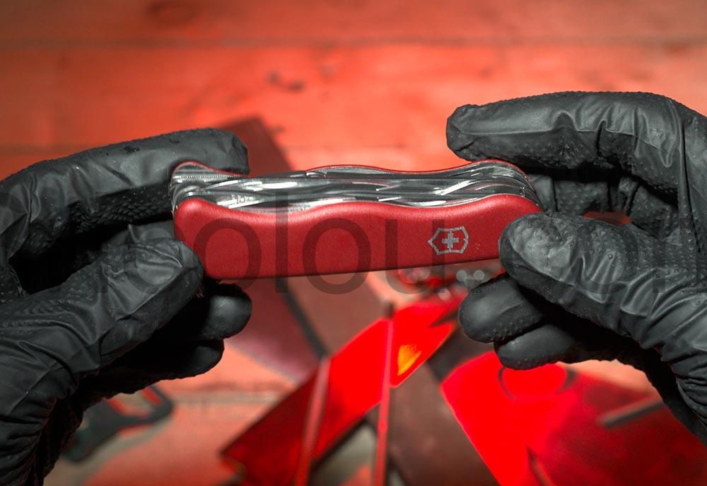 Victorinox Couteau Suisse Work Champ 21 Fonctions Rouge Victorinox Couteau Suisse Work Champ 21 Fonctions Rouge Victorinox.coté