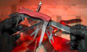 Victorinox Couteau Suisse Work Champ 21 Fonctions Rouge Victorinox.lame