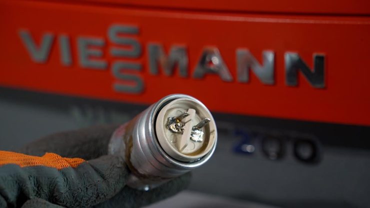 Viessmann réparer défaut bruleur d1 chaudière Changer le condensateur