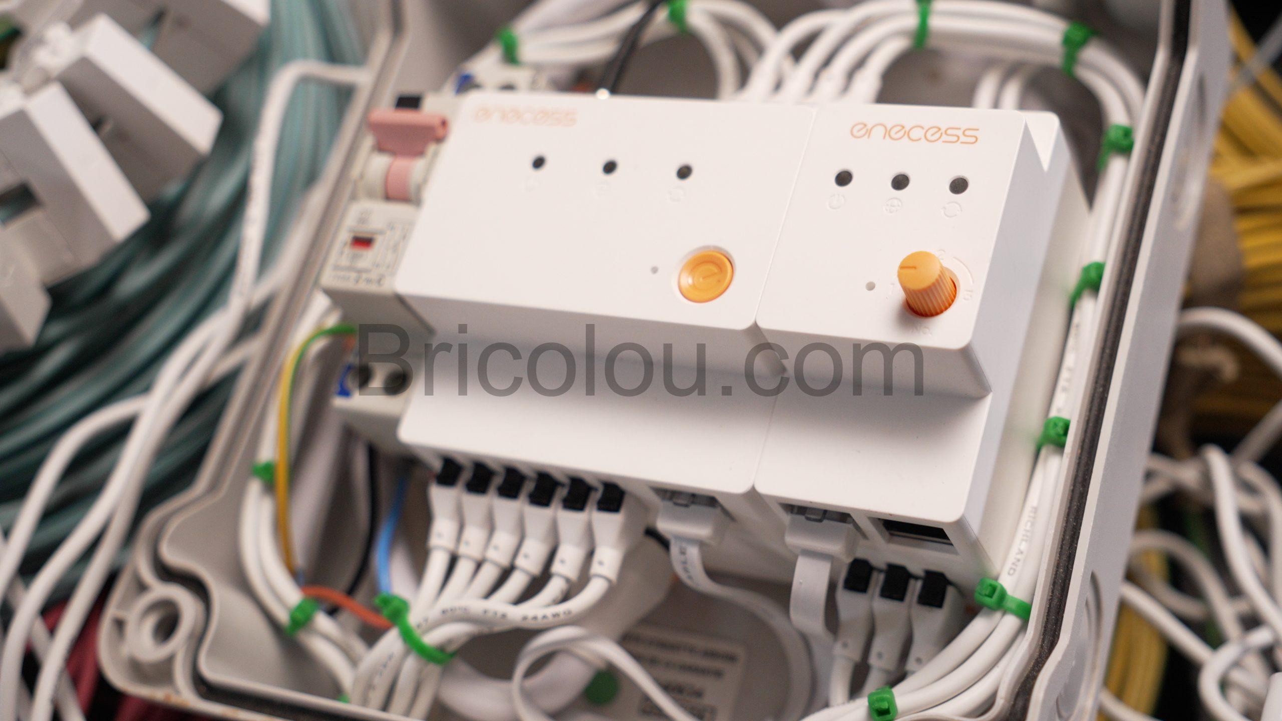 Enecess Moniteur denergie triphase 40 canaux modulaire solaire scaled Enecess Moniteur d’énergie triphasé 40 canaux modulaire solaire